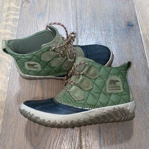 Sorel “out and about” rain boot